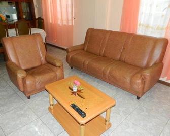 Lotus Apartments - Grand Baie - Living room