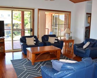 Horizons - Bring your own linen - South West Rocks - Wohnzimmer