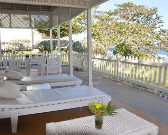 'Little Paradise' on a peninsula right by the sea! - Port Antonio - Patio