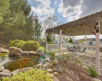 Cozy New Kensington Vacation Rental Near Parks! - New Kensington - Patio