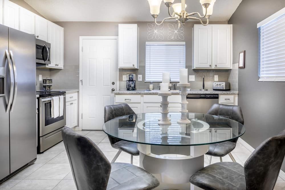 Vacation Tailored To Your Highest Standards! Fenced Yard! Prime Location! Views! - Colorado Springs - Cocina