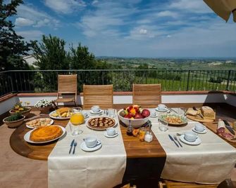I Rondoni B&B - San Clemente
