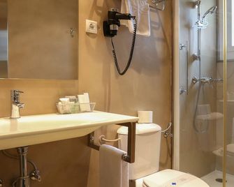 Hotel Leyre - Pampelune - Salle de bain