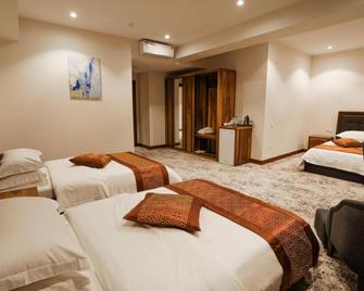 Bogishamol Hotel - Andizhan - Bedroom
