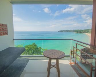 Norn Talay Surin Beach Phuket - Choeng Thale - Balcón