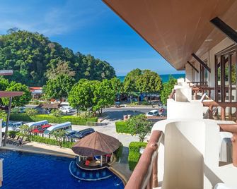 منتجع ستريسكسانت - آو نانغ - شرفة