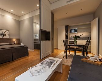 Amazing Suite Piazza Venezia - Rome - Bedroom