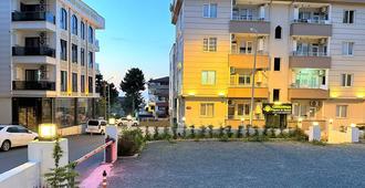 Cerrahpasa Apart Hotel - Trabzon - Building