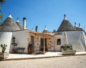 Agriturismo Grotta Di Figazzano - Cisternino