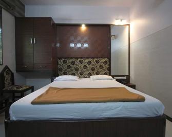 Hotel Diamond - Mumbai - Bedroom