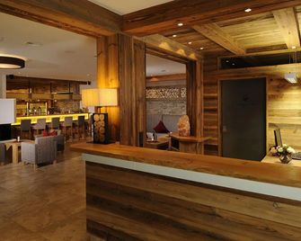 Hotel Garni Alpenjuwel - זרפאוז - בר