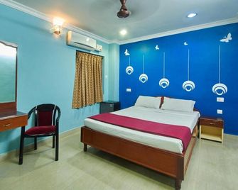 Hotel Golden Sun Inn - Pondicherry - Bedroom