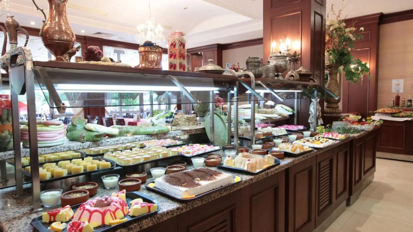 Club Cactus Paradise