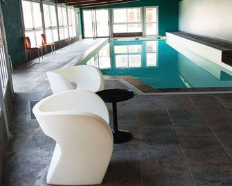 Appartement T3 Mezzanine pour 6 Pers. avec Piscine et Sauna à Jausiers, Château des Magnans - FR-1-165B-9 - Jausiers - Piscine