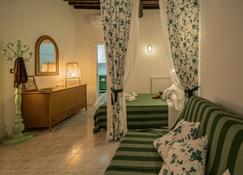 Picabon Apartment with AC and Balcony - Monterosso al Mare - Soveværelse