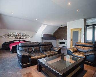 Studio In Brasov Center - Braşov - Living room