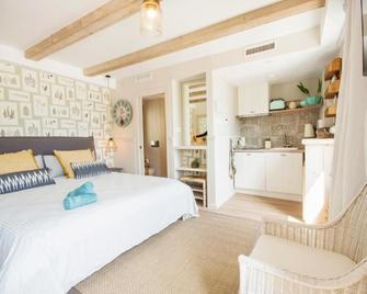 The Beach House Studios & Suites - Javea - Bedroom