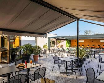ibis Saint-Nazaire Trignac - Trignac - Patio