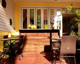 BT Inn - Patong - Innenhof