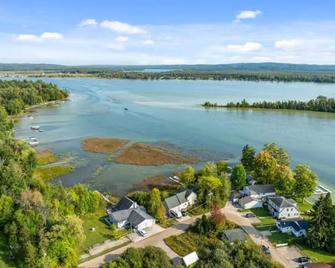 Fall Color Tour Promotion- 30 Percent Off Summer Rates! - Alanson