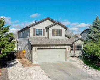 Entire house in a quiet neighbourhood - Henderson - Edificio