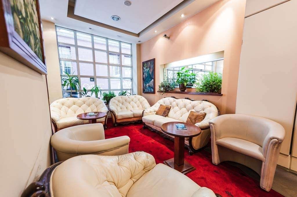 هوتل ساهات - سراييفو - ردهة