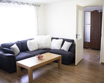 Tiigi Bibliotheca- Tartu Home Apartments - Tartu - Living room