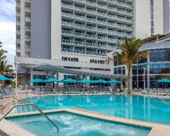 L@@kLastMinDeal2Bd/2Ba Prem Suite Wyndham Clearwater Rsrt Feb12-15 1min to beach - Clearwater Beach - Uima-allas