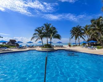 Playa Suite Room in Stunning Villa Playacar Townhouse Stage 2 - Playa del Carmen - Pool