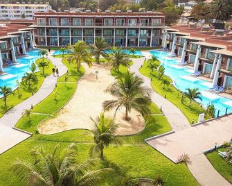 African Princess Beach Hotel - Serrekunda - Pool
