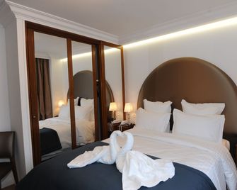 Hôtel Victor Hugo - Pontorson - Chambre