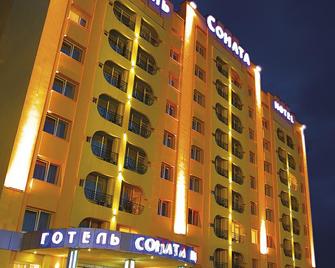 Hotel Sonata - Leópolis - Edificio