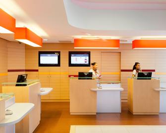ibis Paris La Défense Esplanade - Courbevoie - Ρεσεψιόν