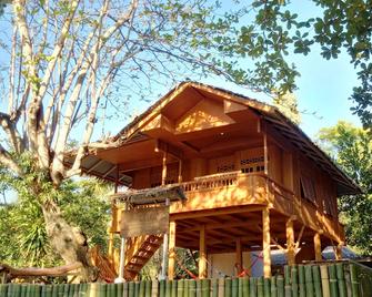 Jonaths Cottage Bunaken - Manado - Building