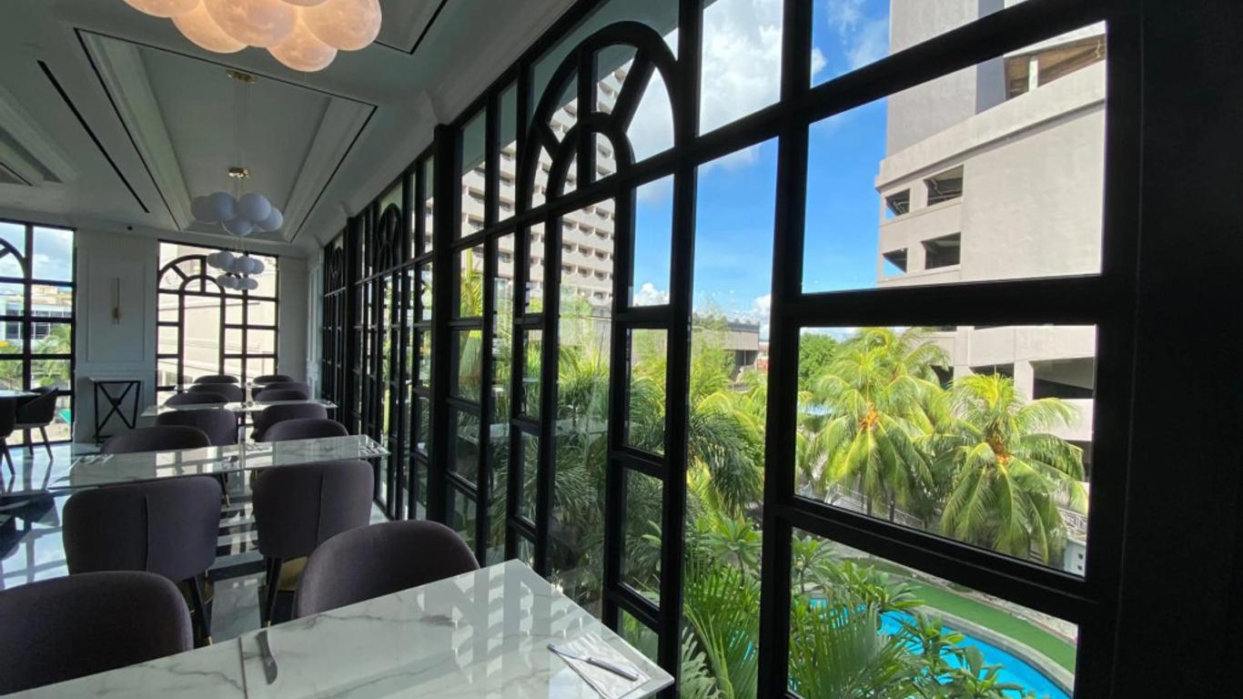 Grand Eska Hotel & Suites Batam