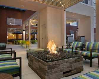 Hampton Inn & Suites Durham University Medical Center - Durham - Lobby