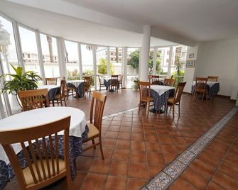 RF San Borondon - פוארטו דה לה קרוס - מסעדה