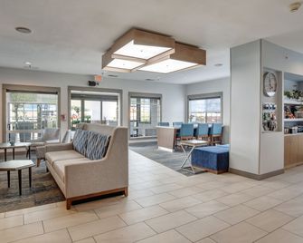 Holiday Inn Express Portland East - Troutdale By IHG - Troutdale - Building