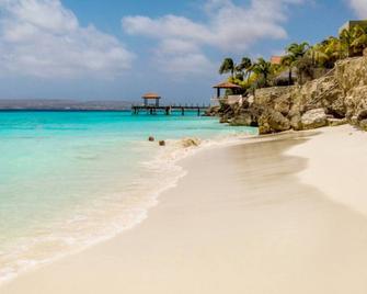 بلوز ريزورت بونير - كرالنداك - شاطئ