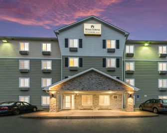 HomeTowne Studios by Red Roof Columbus - Columbus - Building