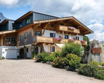 Ferienpension Bierbaumer - Leogang - Gebäude