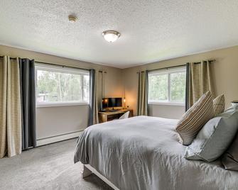 Anchorage Home about 7 Mi to Chugach State Park! - Anchorage - Bedroom