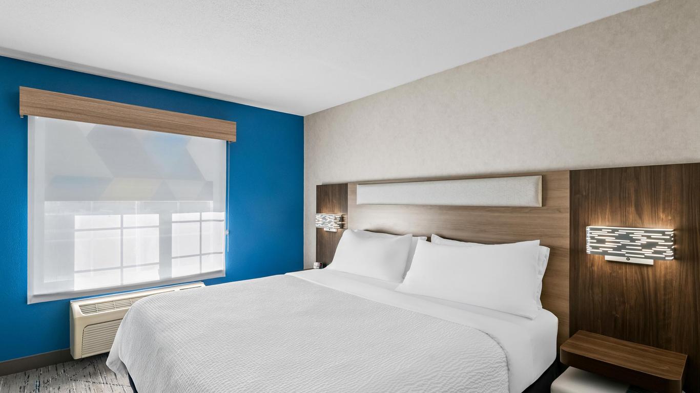 Holiday Inn Express & Suites Council Bluffs - Conv Ctr Area By IHG