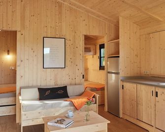 Le Jardin Saint Germain Lodges and Events - Plogastel-Saint-Germain - Sala de estar