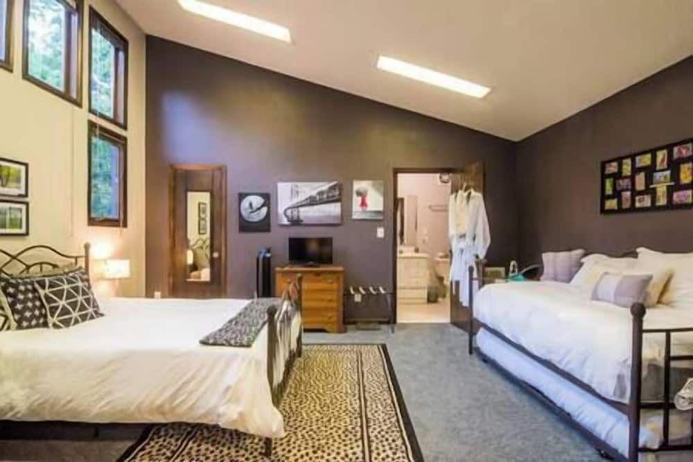 The Guest House 2br Historic Uptown Charlotte - تشارلوت (نورث كارولينا) - غرفة نوم