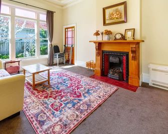 Charming 3-Bedroom Retreat - Christchurch - Soggiorno