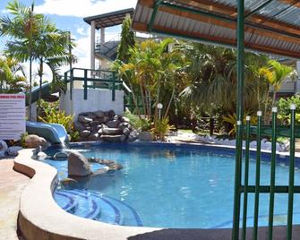 Grand Melanesian Hotel - Nadi - Pool