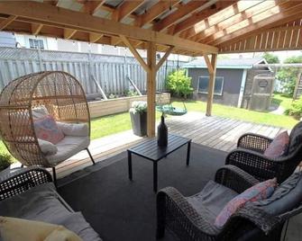 Bright airy home in Orangeville - Orangeville - Patio