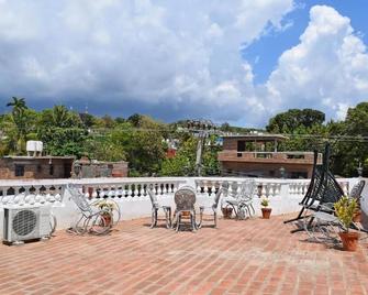 Hostal Ana Ivis - Trinidad - Balcón