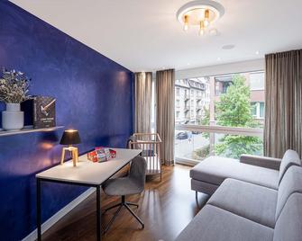Zurich 250sqm High End Residence with AC & Parking - Zurich - Living room